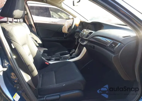 2015 Honda Accord Sport z USA, uszkodzony, nr VIN 1HGCR2F59FA066746